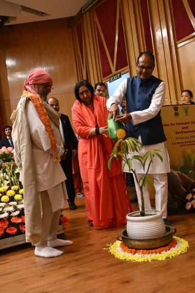 केंद्रीय मंत्री शिवराज सिंह चौहान ने प्रतिदिन पौधारोपण संकल्प के पाँच वर्ष पूर्ण होने पर NASC, नई दिल्ली में मनाया विशेष समारोह